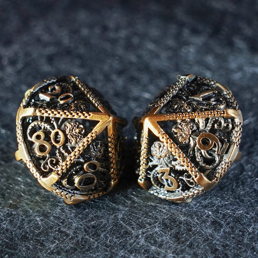 Cthulhu Gold Hollowed Metal Dice