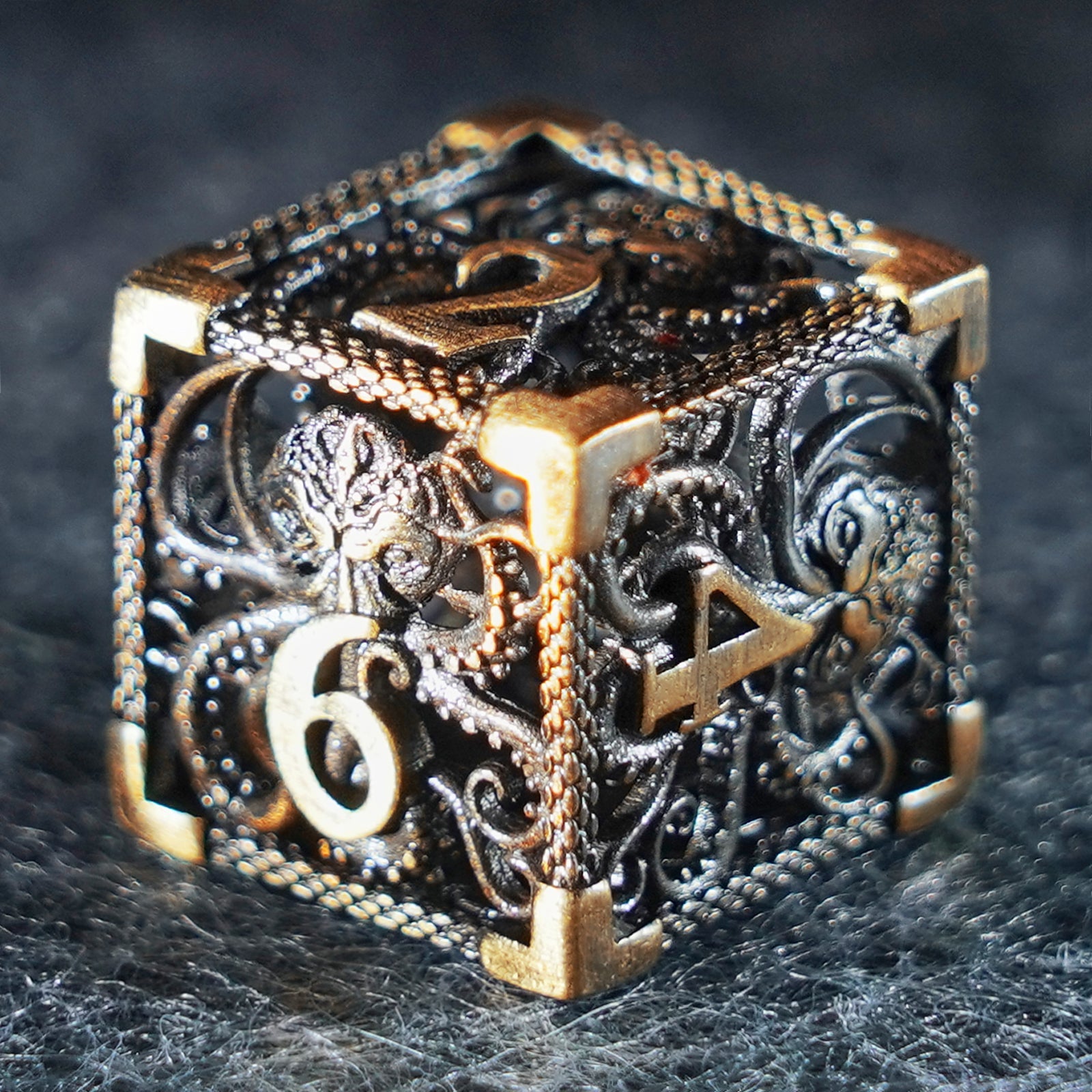 Cthulhu Gold Hollowed Metal Dice