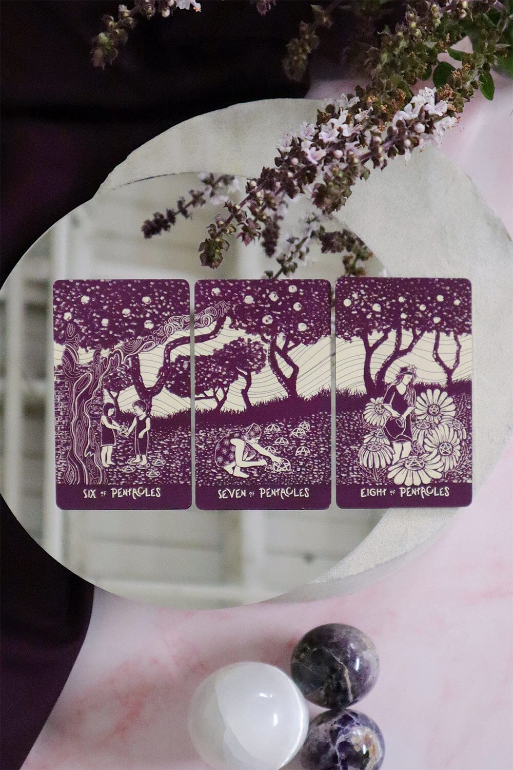 Light Gwinnieb Tarot