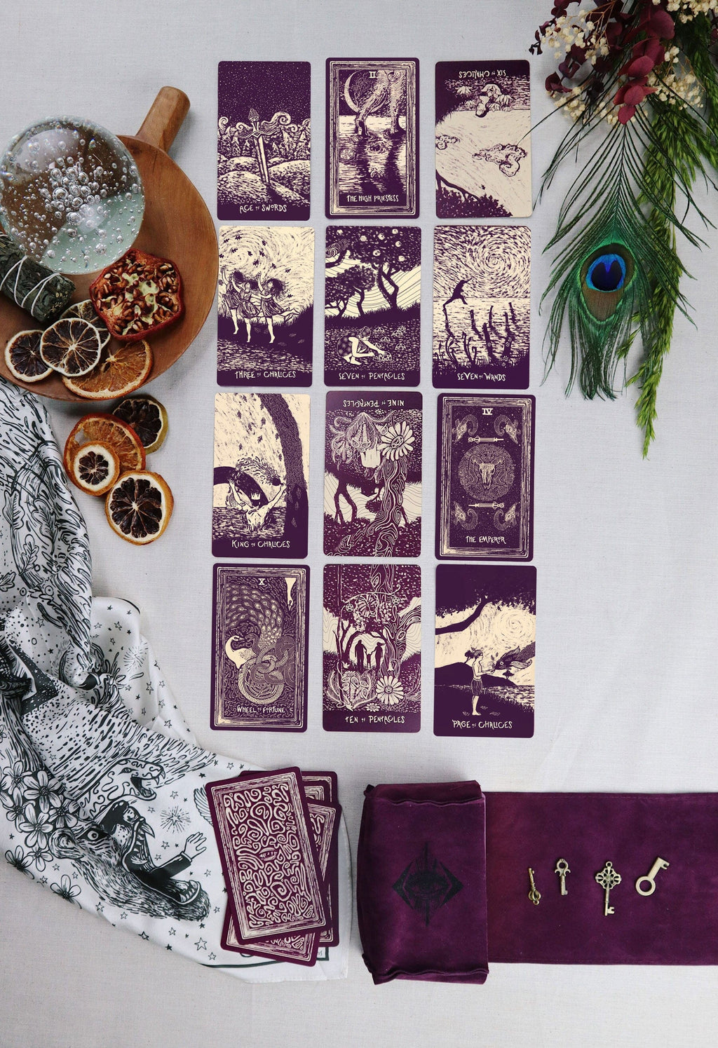 Light Gwinnieb Tarot
