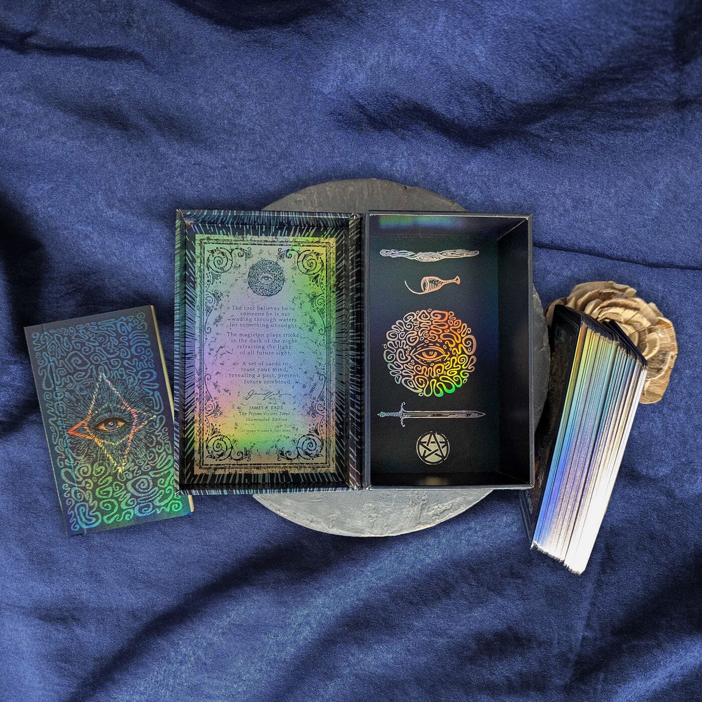 The Illuminated Gwinnieb Tarot (10th Anniversary Edition)